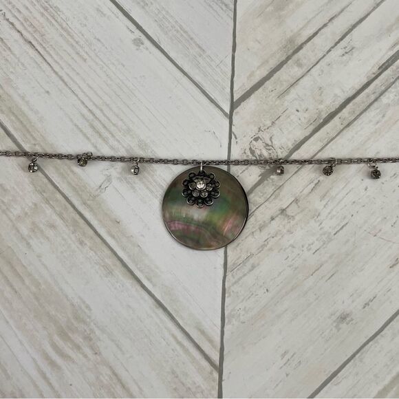 Cookie Lee Gray She’ll Disc Choker Necklace & Earring Set - Picture 4 of 11